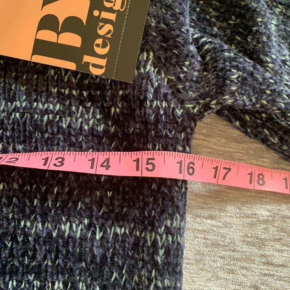 ByDesign Long Sleeve Pullover - Picture 7 of 8